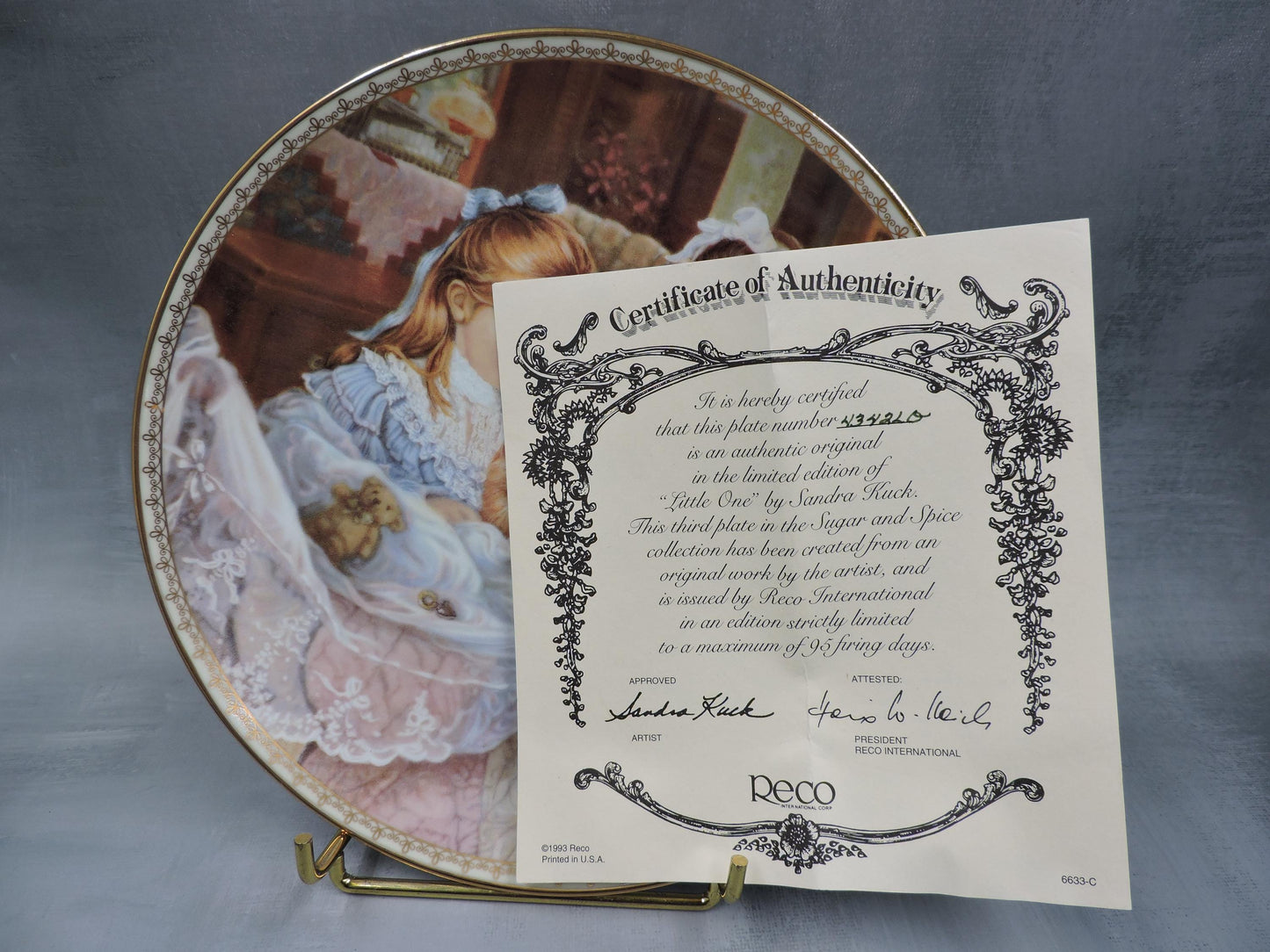 Sandra Kuck "Little One" wall deco plate #1322