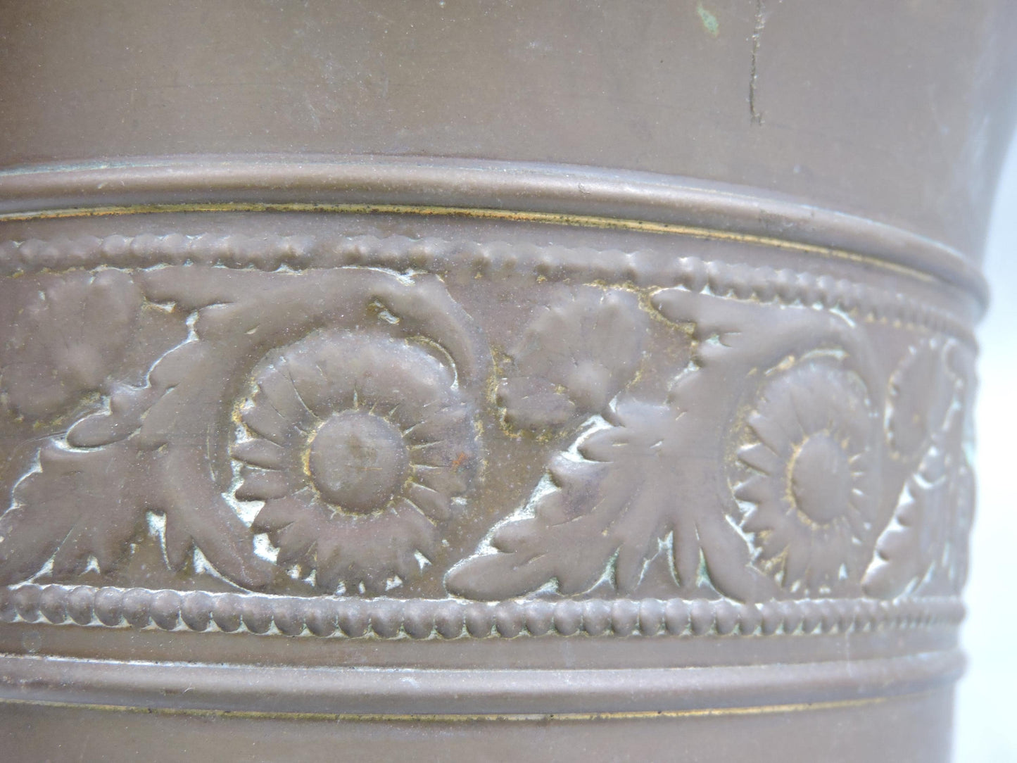 Vintage paw footed brass planter /made in England #122