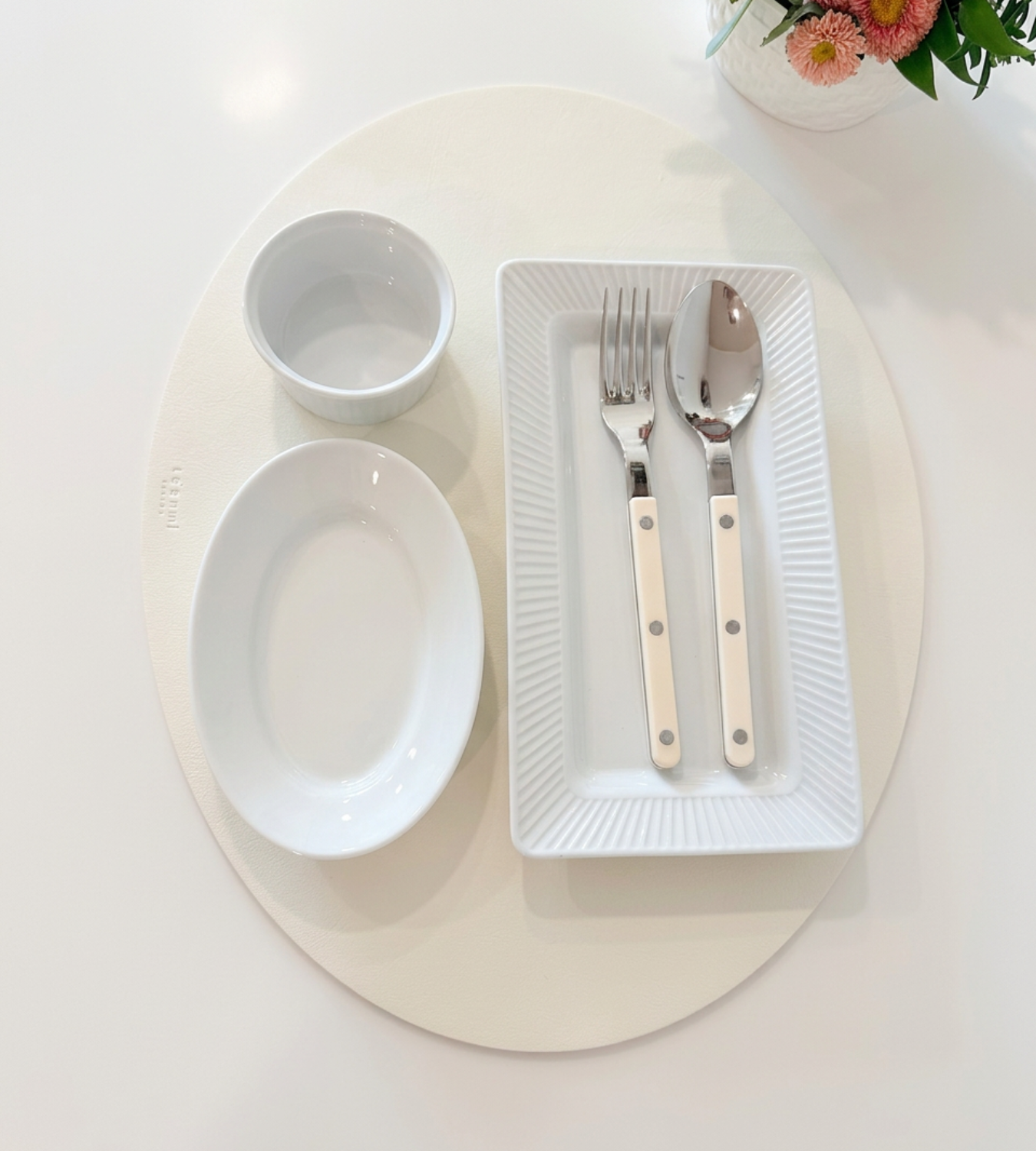 Premium Egg-Shaped Leather Placemat (Large)
