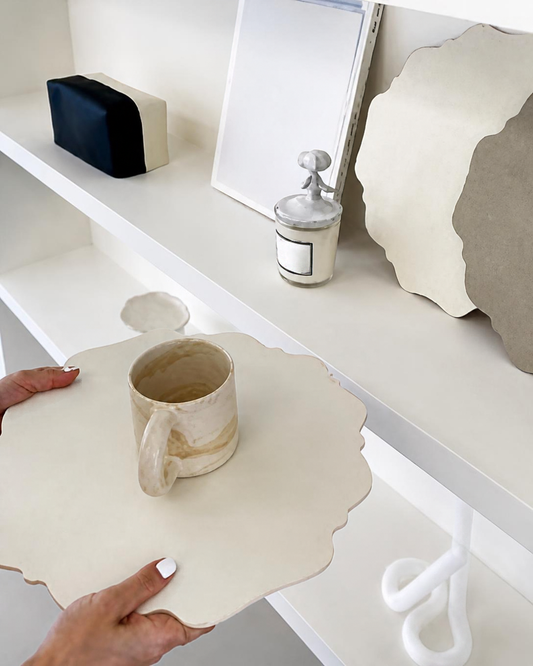 Le’enmi Wave Scalloped Reversible Leather Placemat