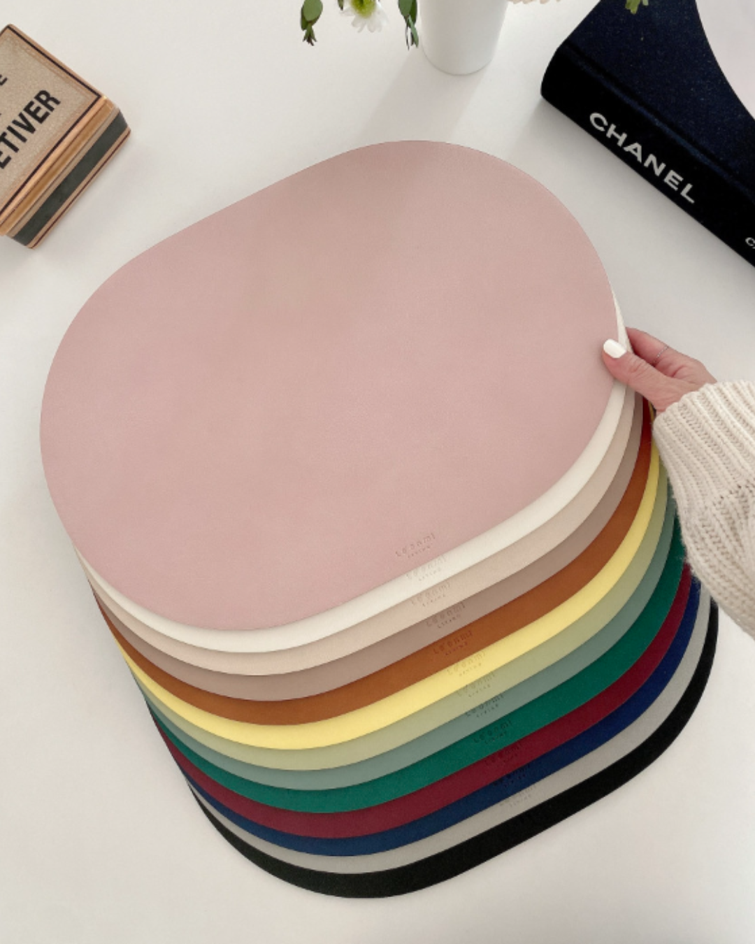 Premium Leather Oval Placemat &amp; Tray (Large)