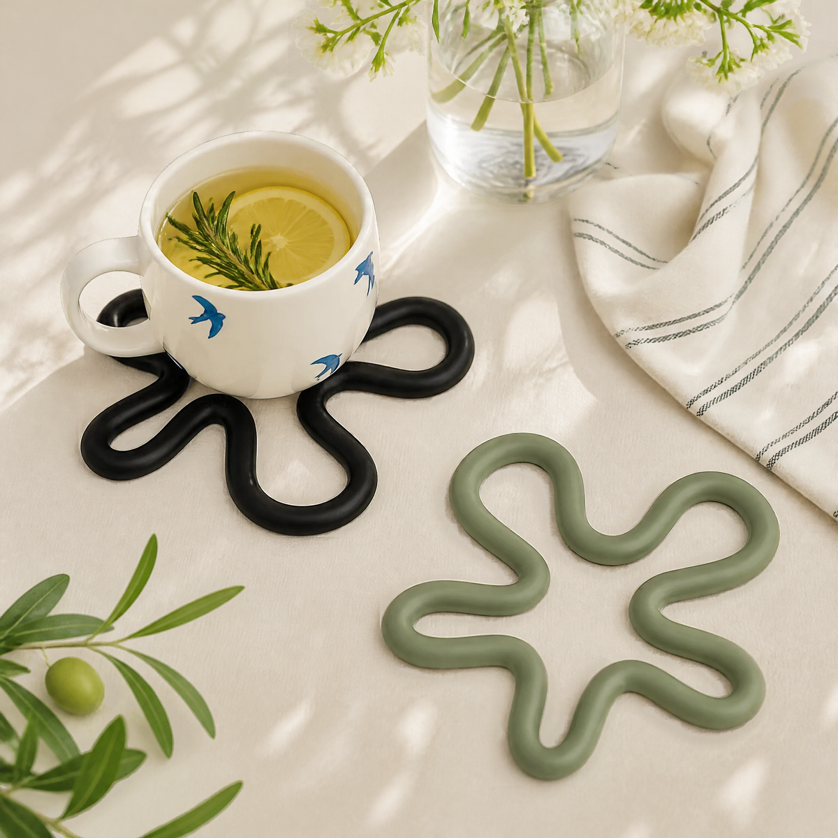 Matte Wavy Silicone Trivet