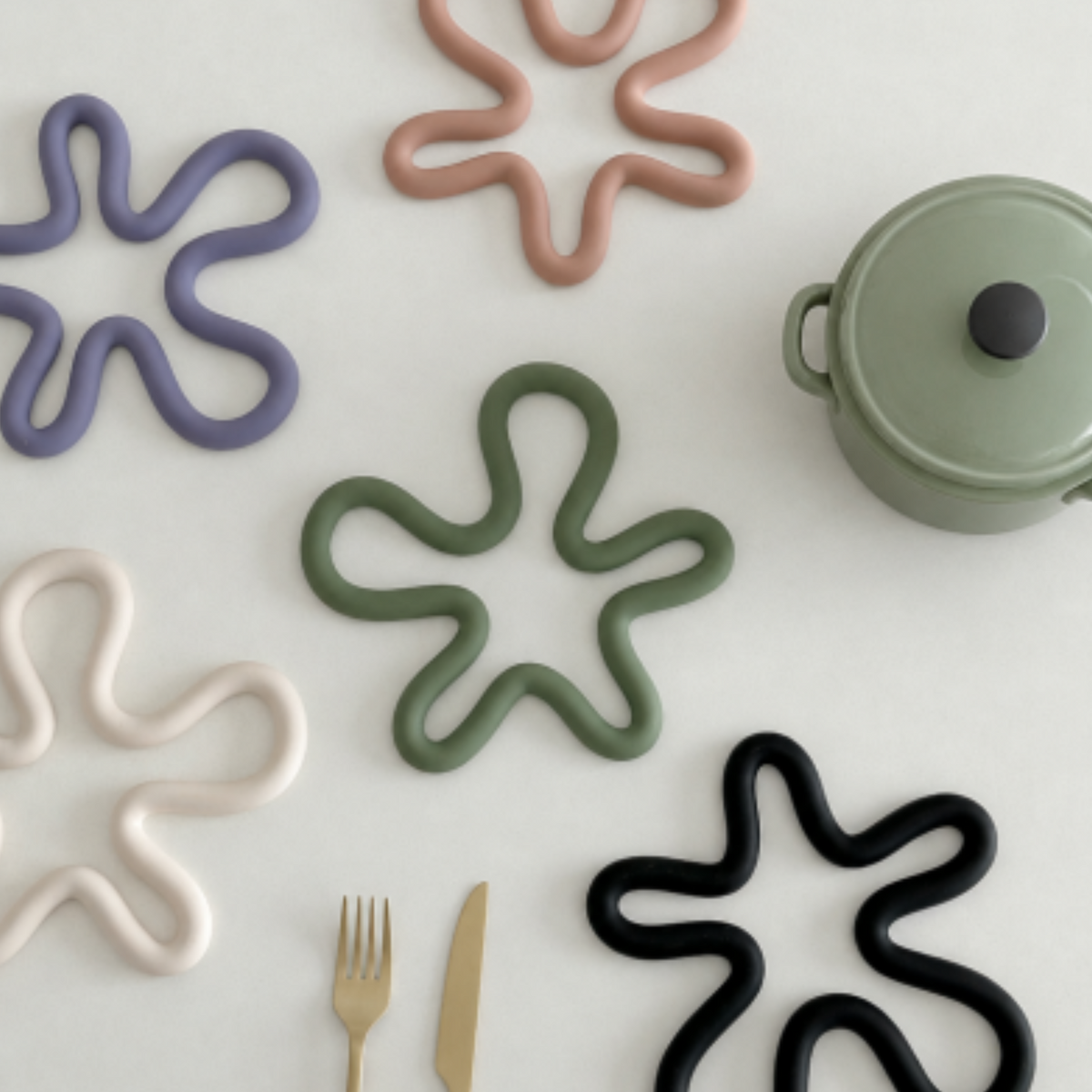 Matte Wavy Silicone Trivet