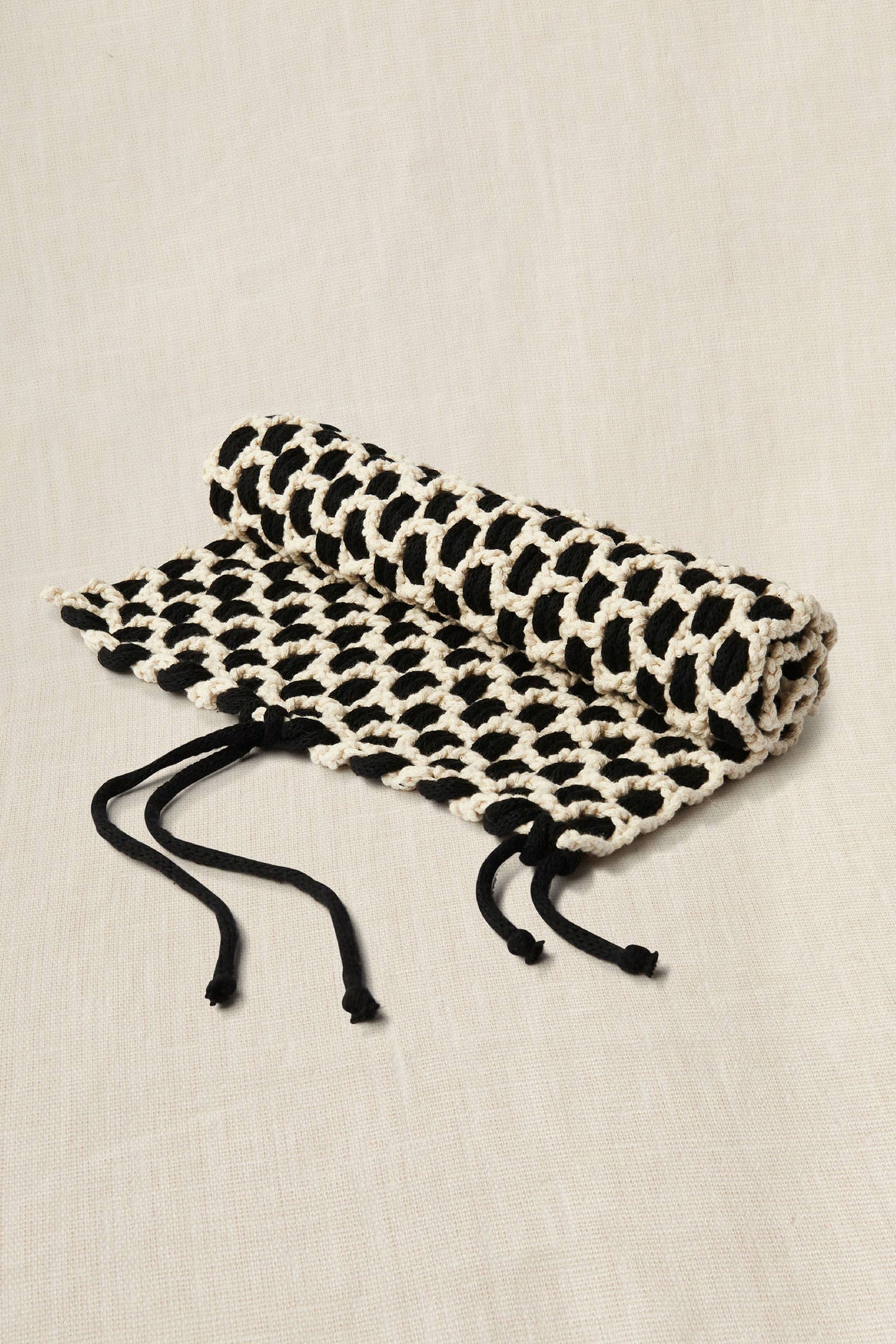 DMC Monochrome Placemat Kit (Gift of Stitch)