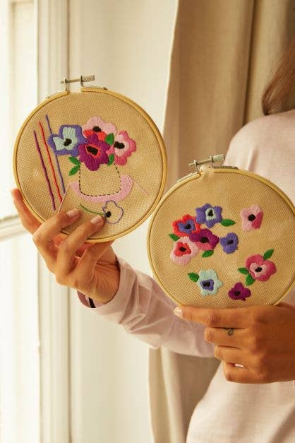 DMC Peaceful Breeze – Anemone Embroidery Duo Kit