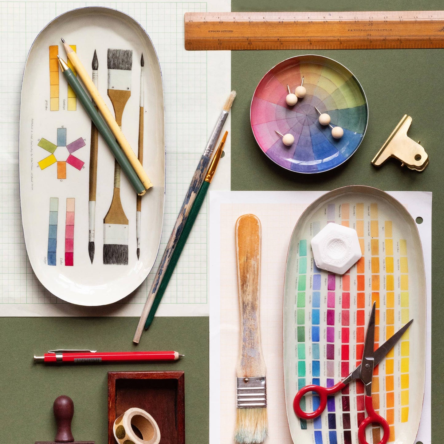 Roomytown Oval Enamel Tray – The Art of Colouring