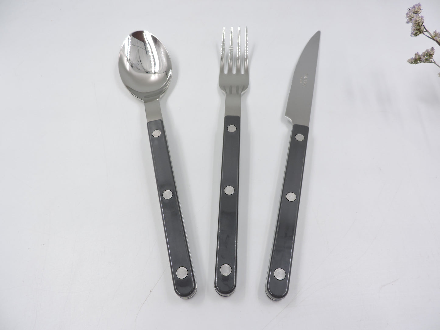 Sabre Bistrot Flatware – 3‑Piece Set , Dark Grey