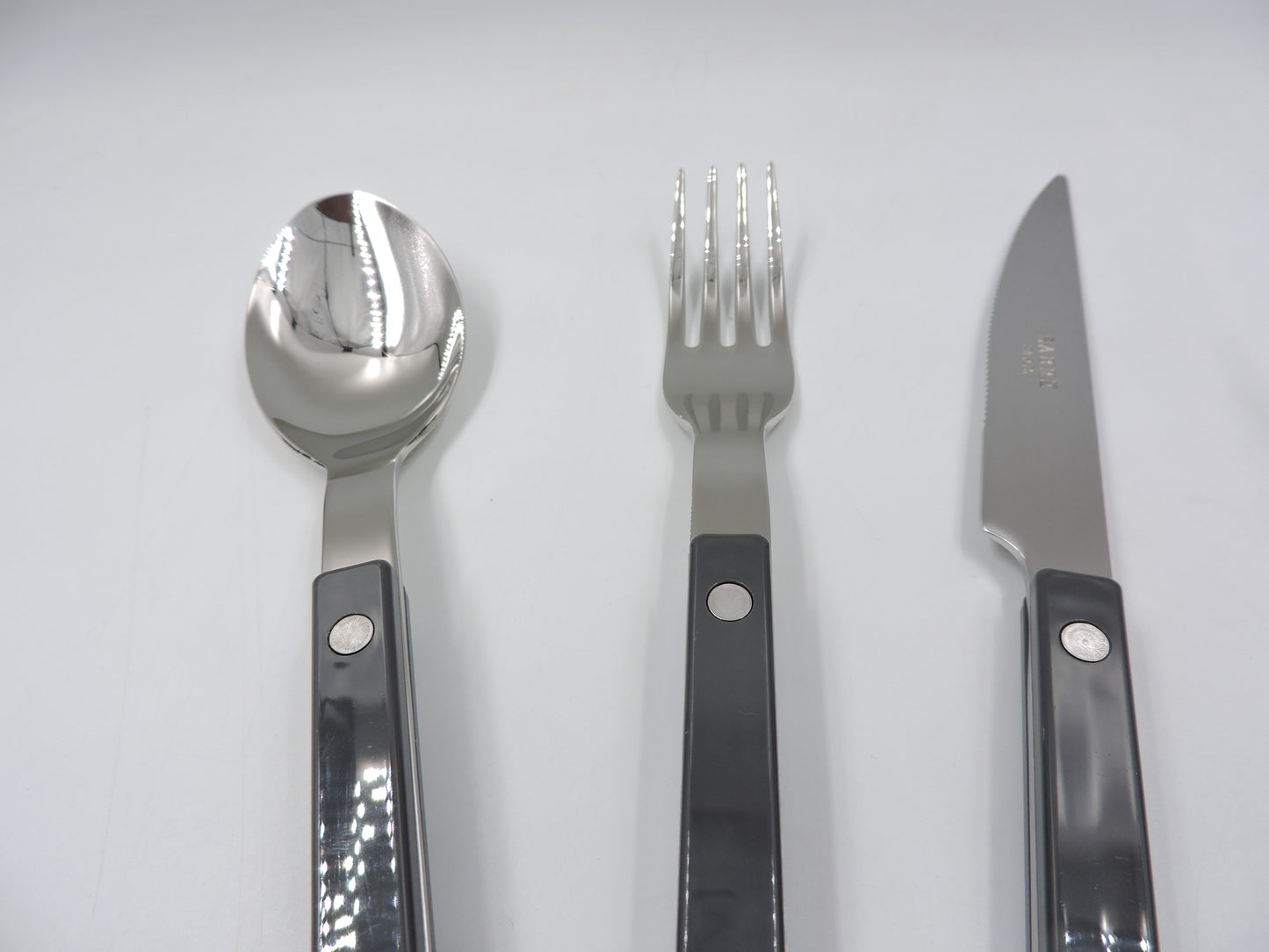 Sabre Bistrot Flatware – 3‑Piece Set , Dark Grey