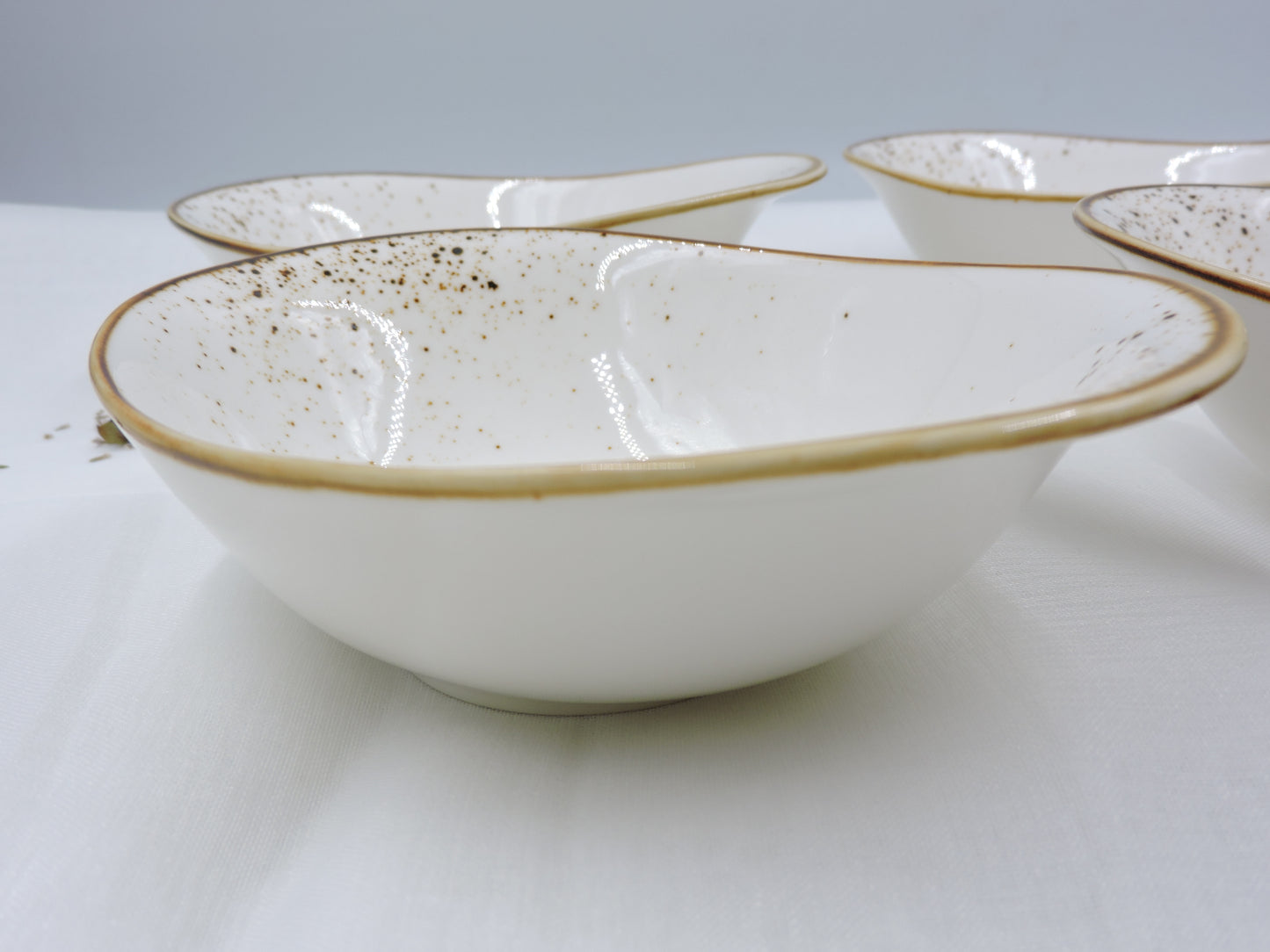 Terra Bow Set of 4 - White, 7.25" x 5.25"