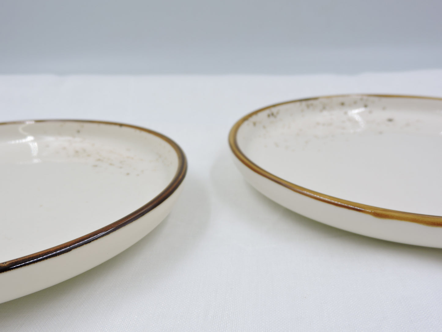 Terra Round Plate – Dap White, 7"