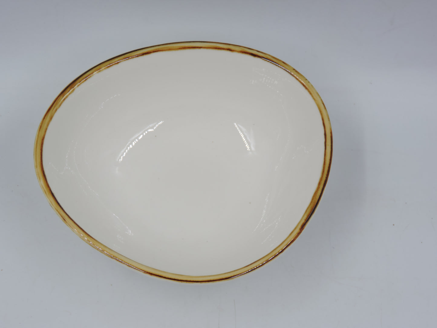 Terra Oval Bow 6” Dap White