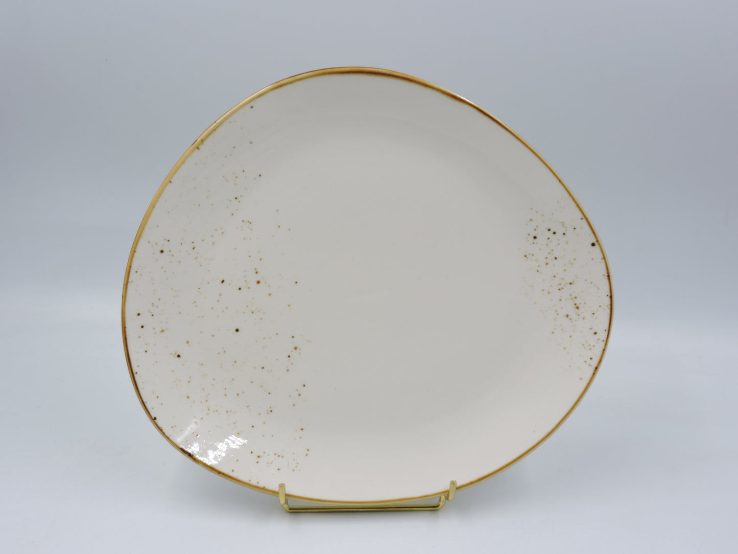 Terra Triangular Plate – White, 11.25"