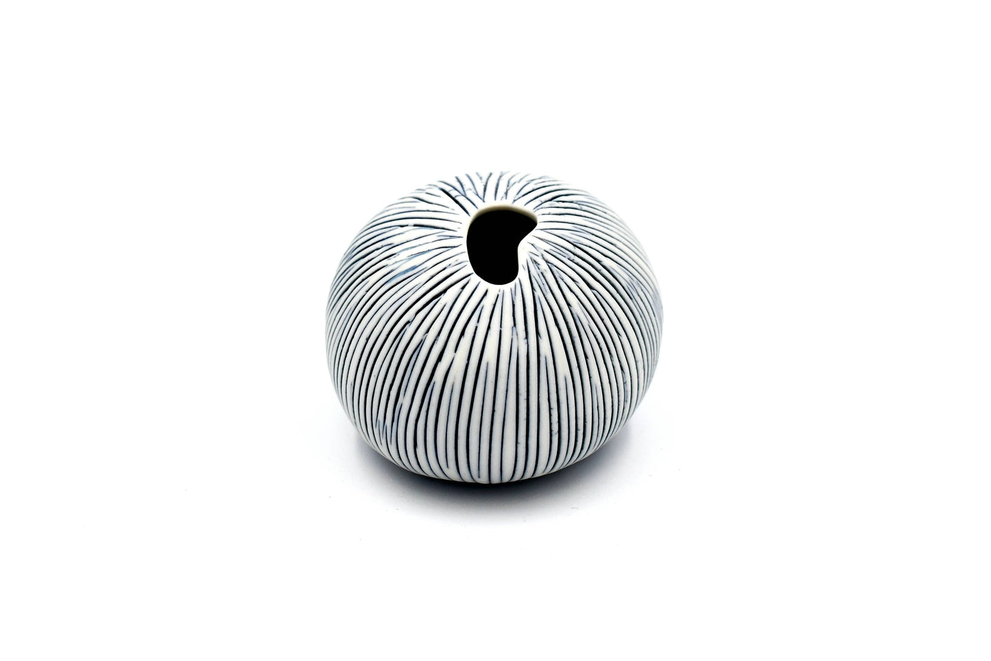 Pebble Mini Handcrafted Porcelain Bud Vase (159W27)