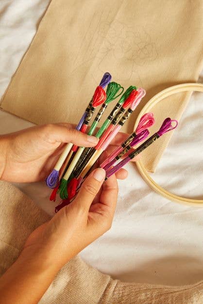 DMC Peaceful Breeze – Anemone Embroidery Duo Kit