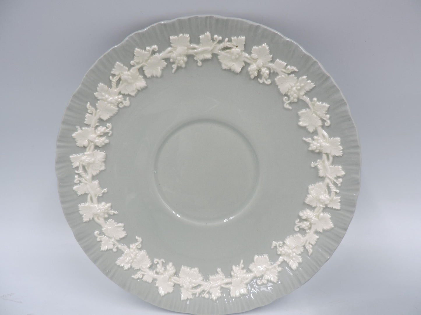 Wedgwood Queens ware Cream on Grey (Shell Edge) Handled Soup bowl set (s)