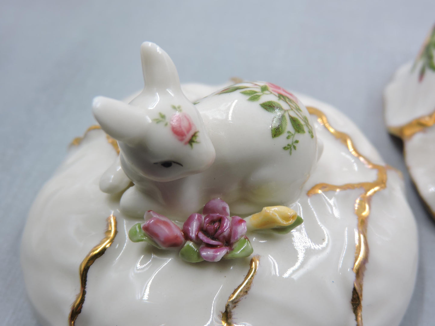 Royal Albert Old Country Roses Old Country Roses Bunny Trinket box