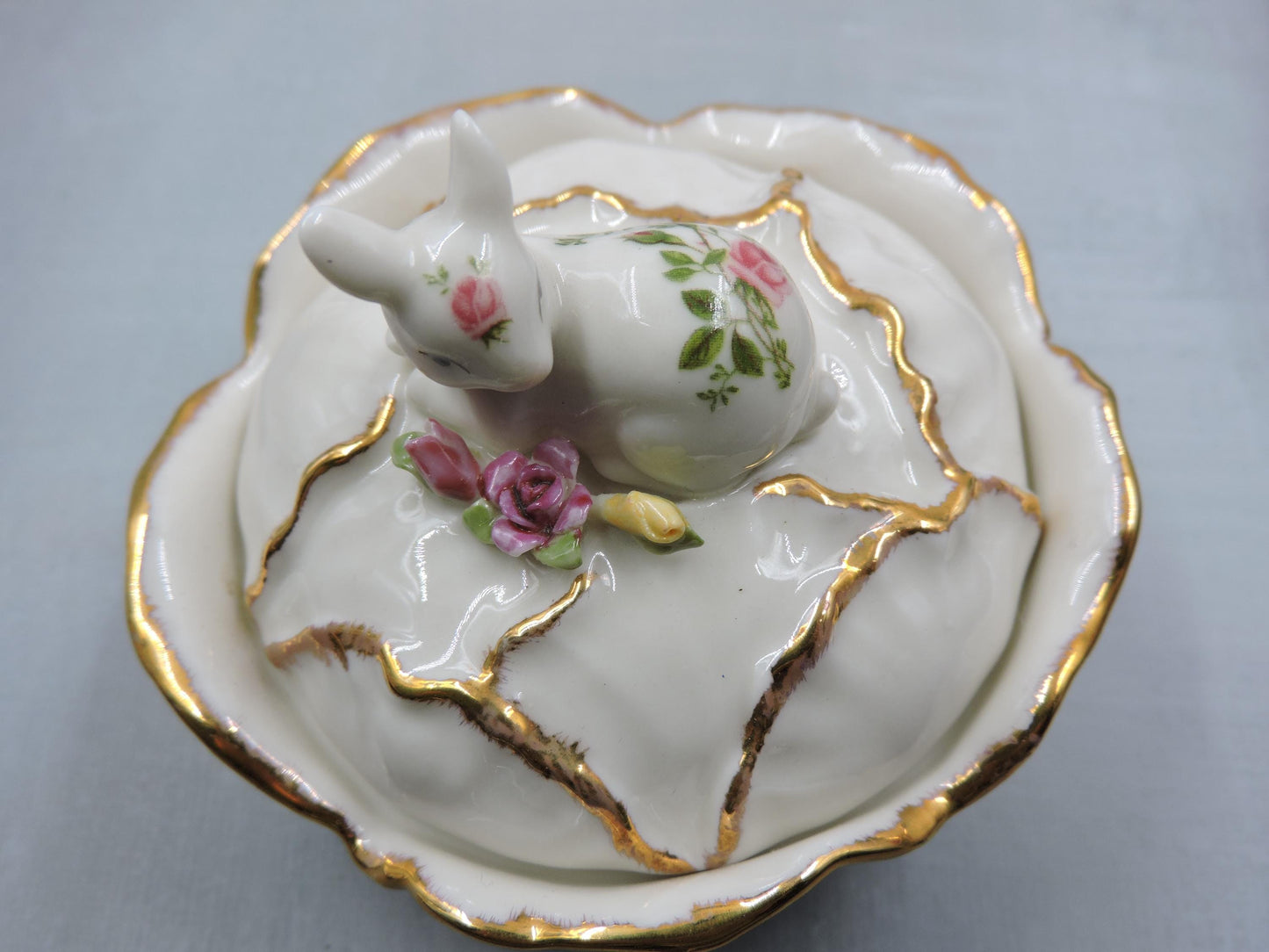 Royal Albert Old Country Roses Old Country Roses Bunny Trinket box