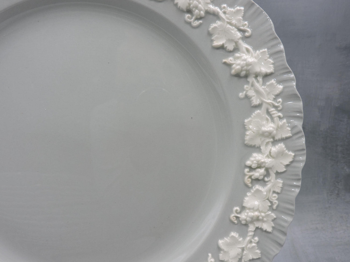 Wedgwood Shell Edge Cream on Grey Dinner Plate
