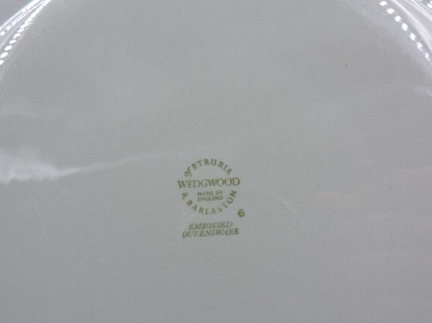 Wedgwood Shell Edge Cream on Grey Dinner Plate