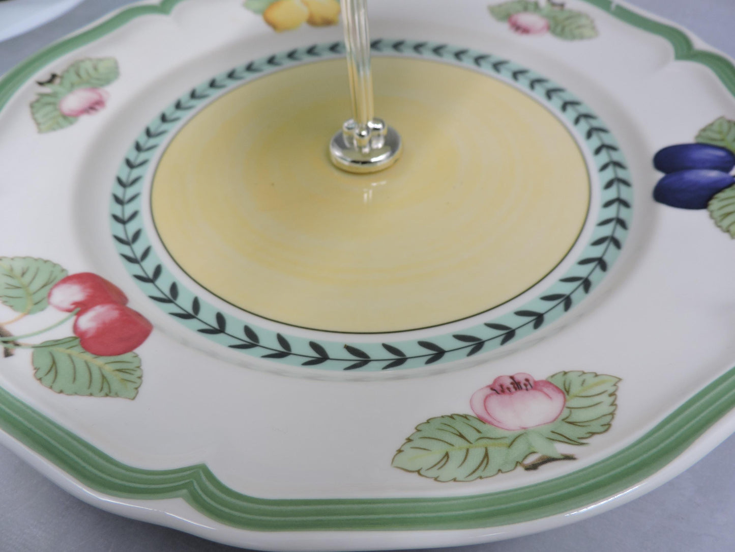Villeroy and boch French Garden 2 Tired Cake Server #1482