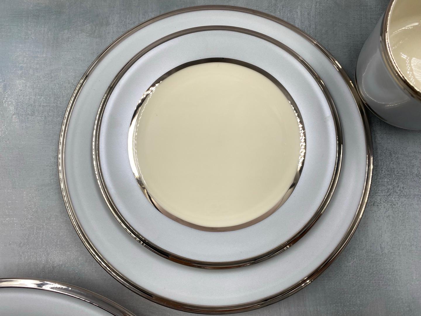 Lenox Blue Frost 5Piece Place Setting (s)