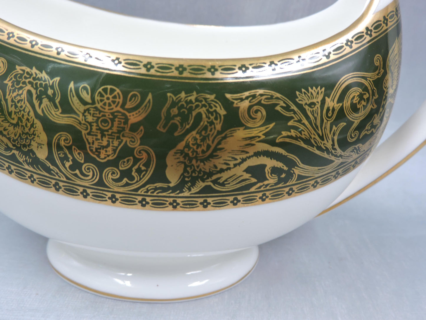 Wedgwood Florentine Green Gold W4170 Gravy boat (s)