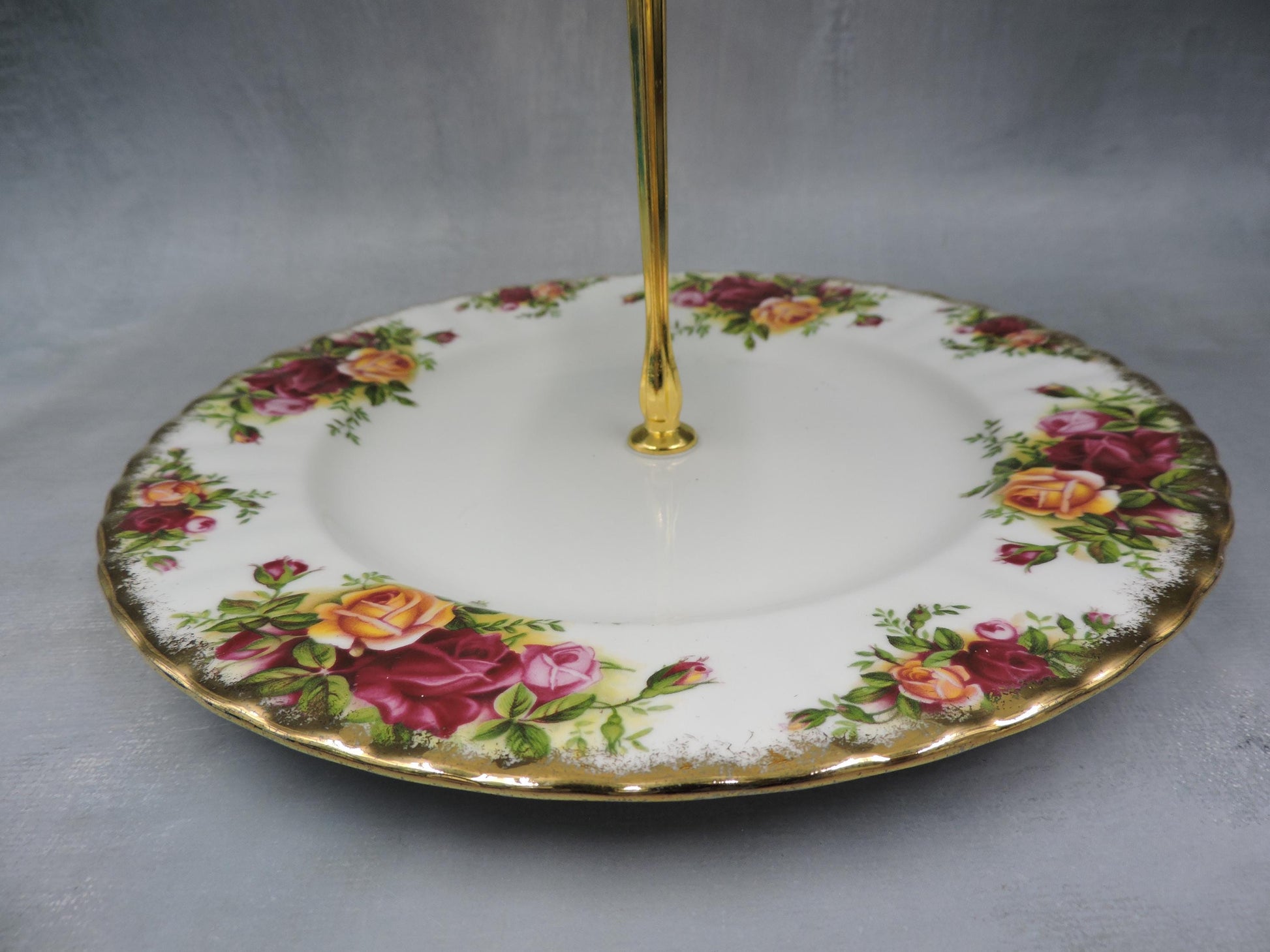 Royal Albert Old Country Roses 2 Tired Dessert Stand #1483