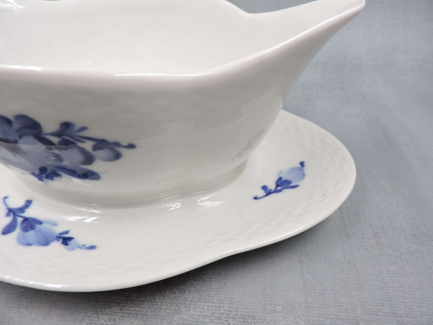 Royal Copenhagen Blue Flower Gravy with Stand (Chip)