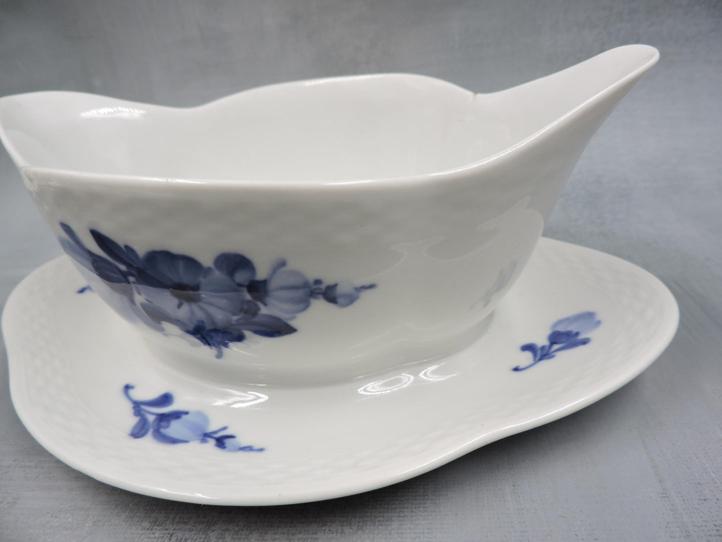 Royal Copenhagen Blue Flower Gravy with Stand (Chip)