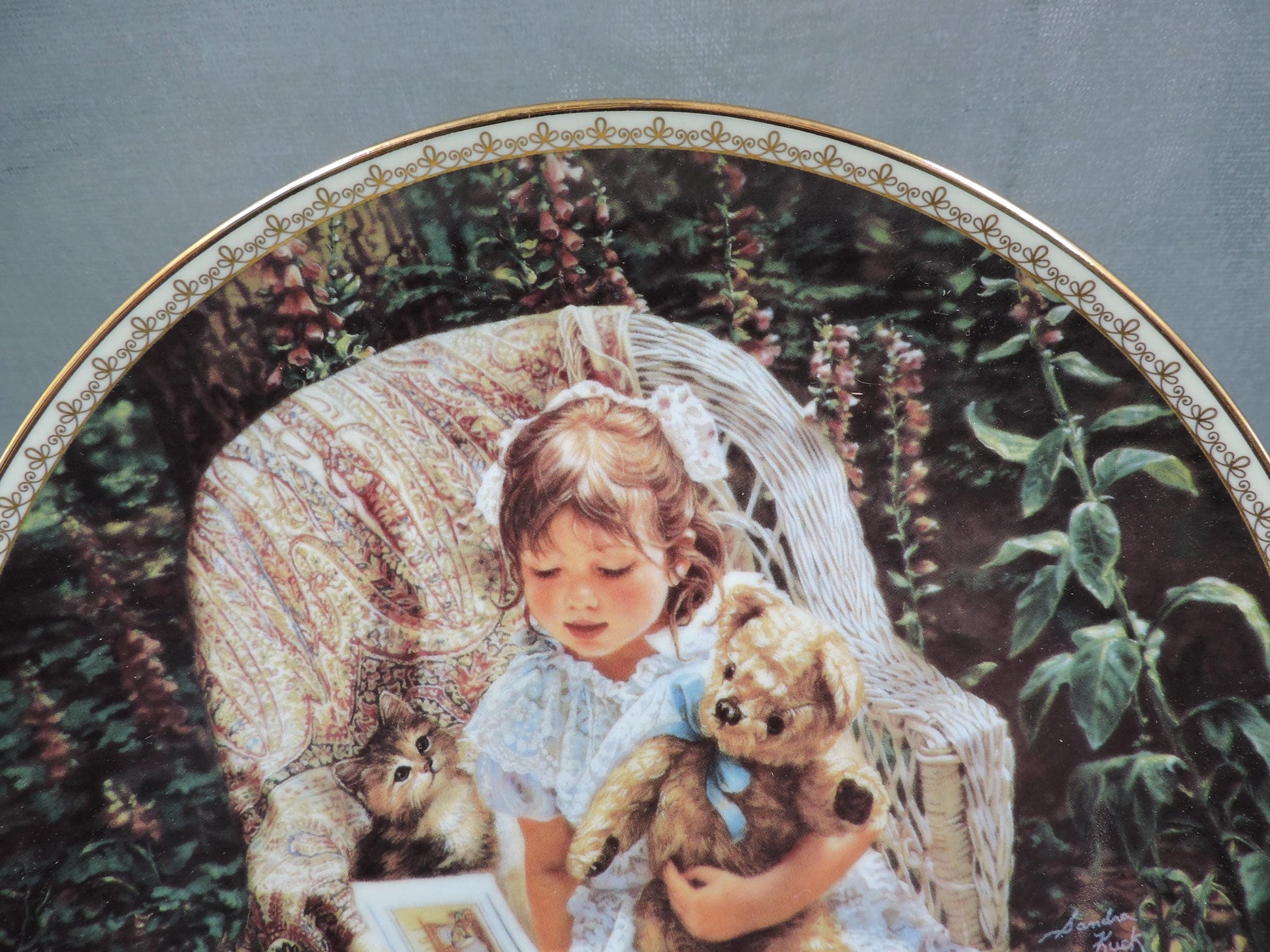 Sandra Kuck "Teddy Bear Tales" wall deco plate #1326