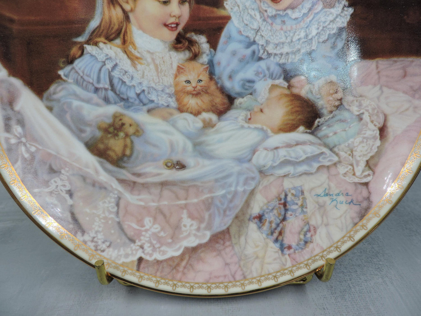 Sandra Kuck "Little One" wall deco plate #1322