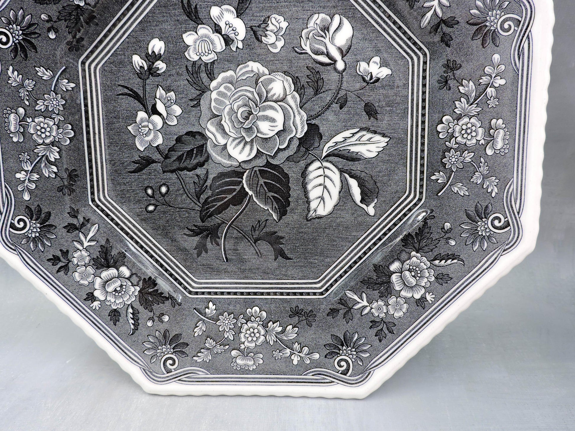 Spode Heritage Octagonal Plate (Brand New)