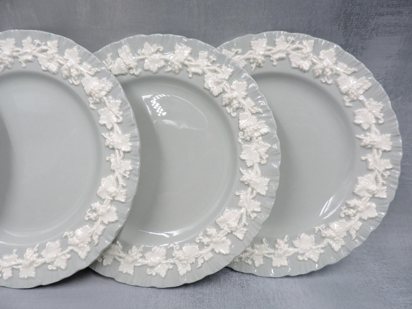 Wedgwood Queens ware Grey Shell Edge Bread Plate set of 4