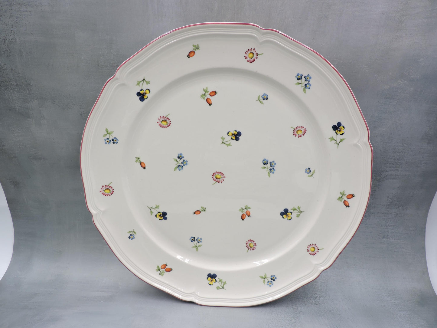 Villeroy and Boch Petite Fleur Buffe Plate