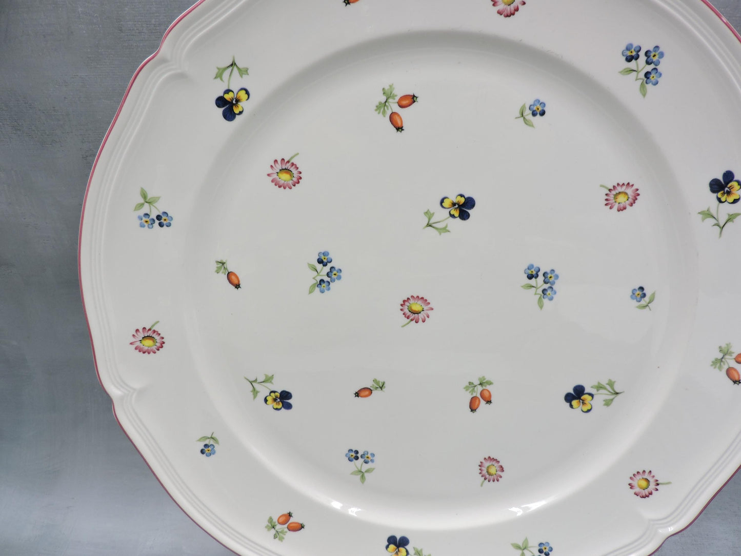 Villeroy and Boch Petite Fleur Buffe Plate