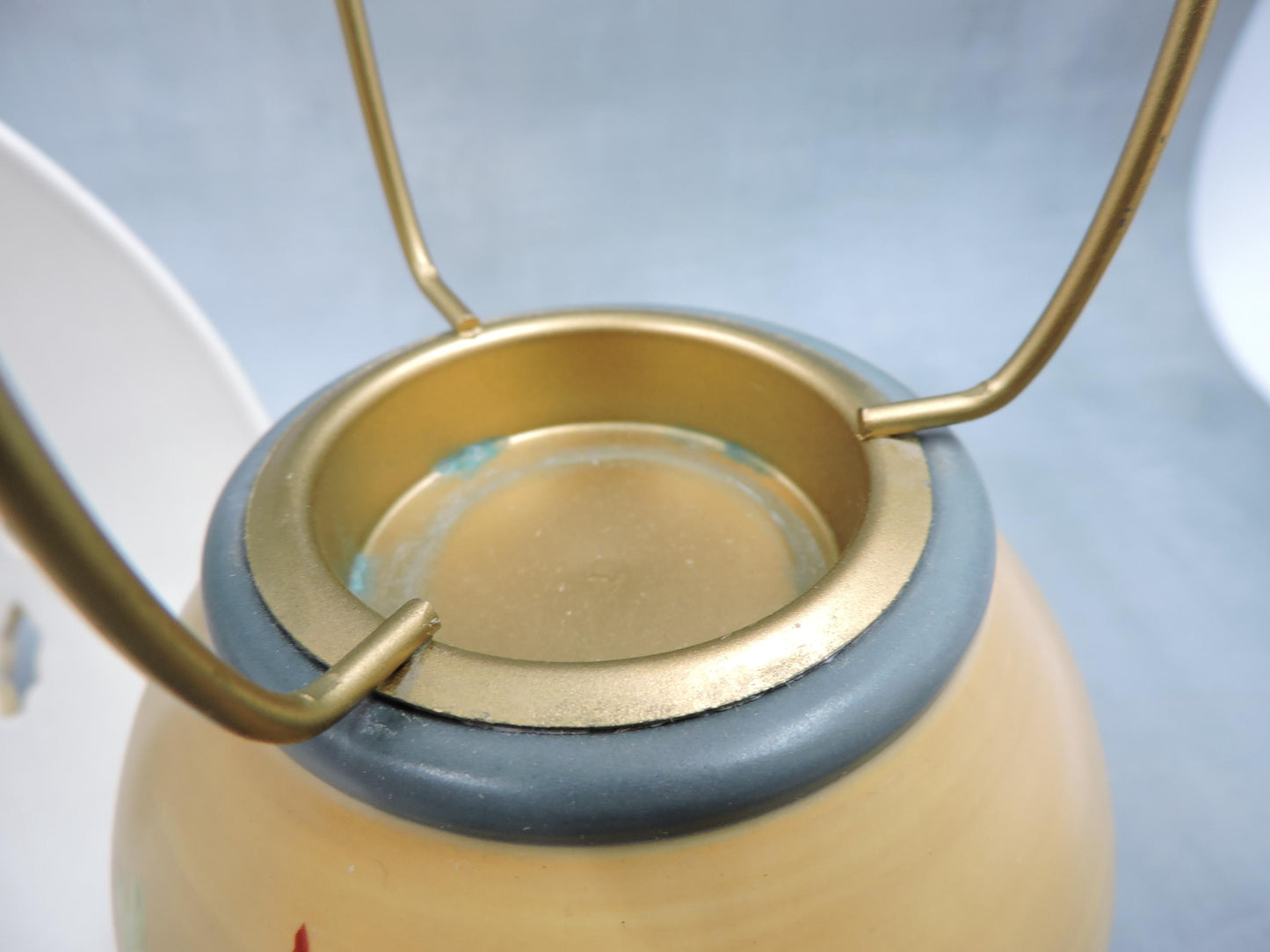 Lenox  holiday Winter greetings tealight lamp