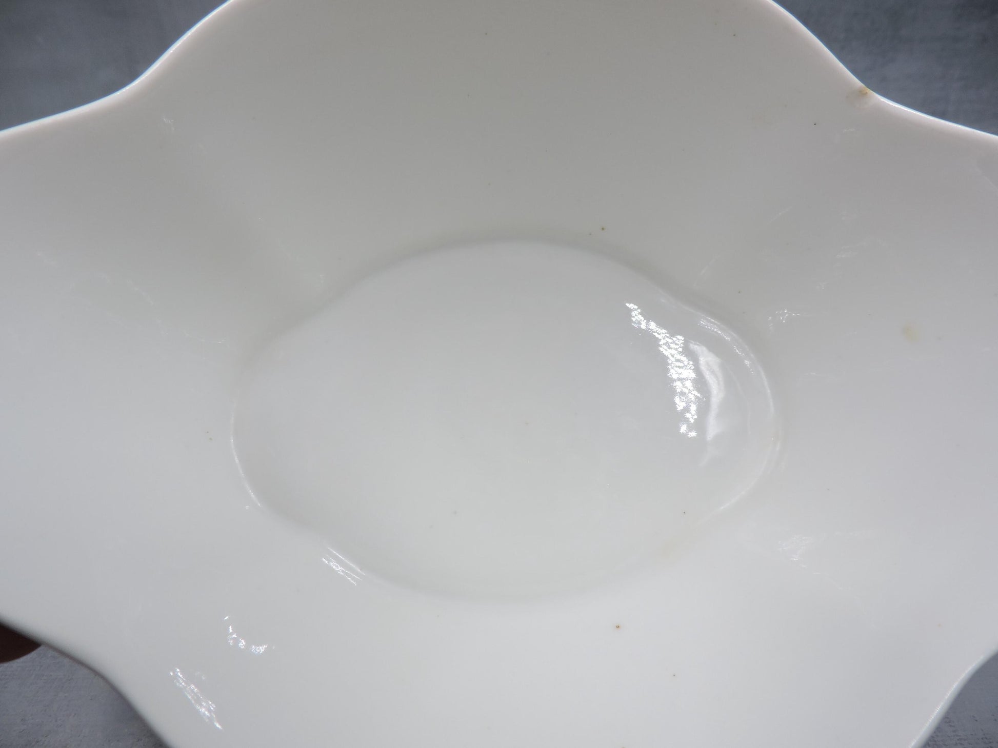 Royal Copenhagen Blue Flower Gravy with Stand (Chip)
