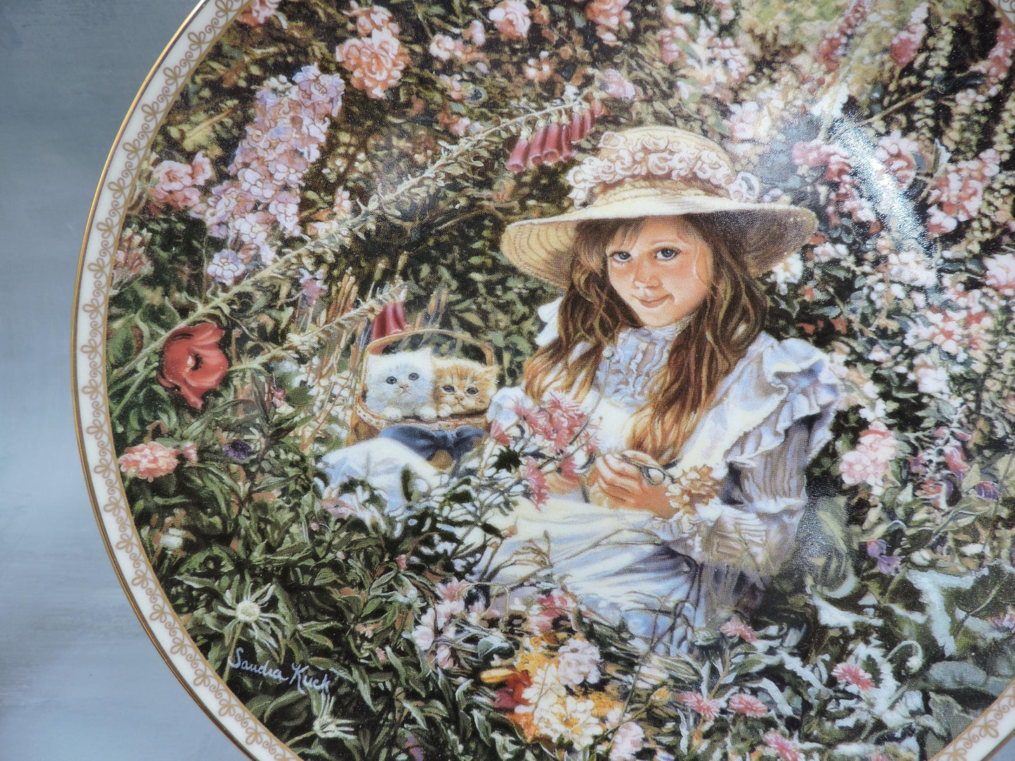 Sandra Kuck "Garden of Sunshine" wall deco plate #1325