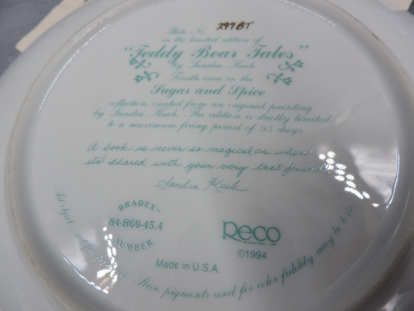 Sandra Kuck "Teddy Bear Tales" wall deco plate #1326