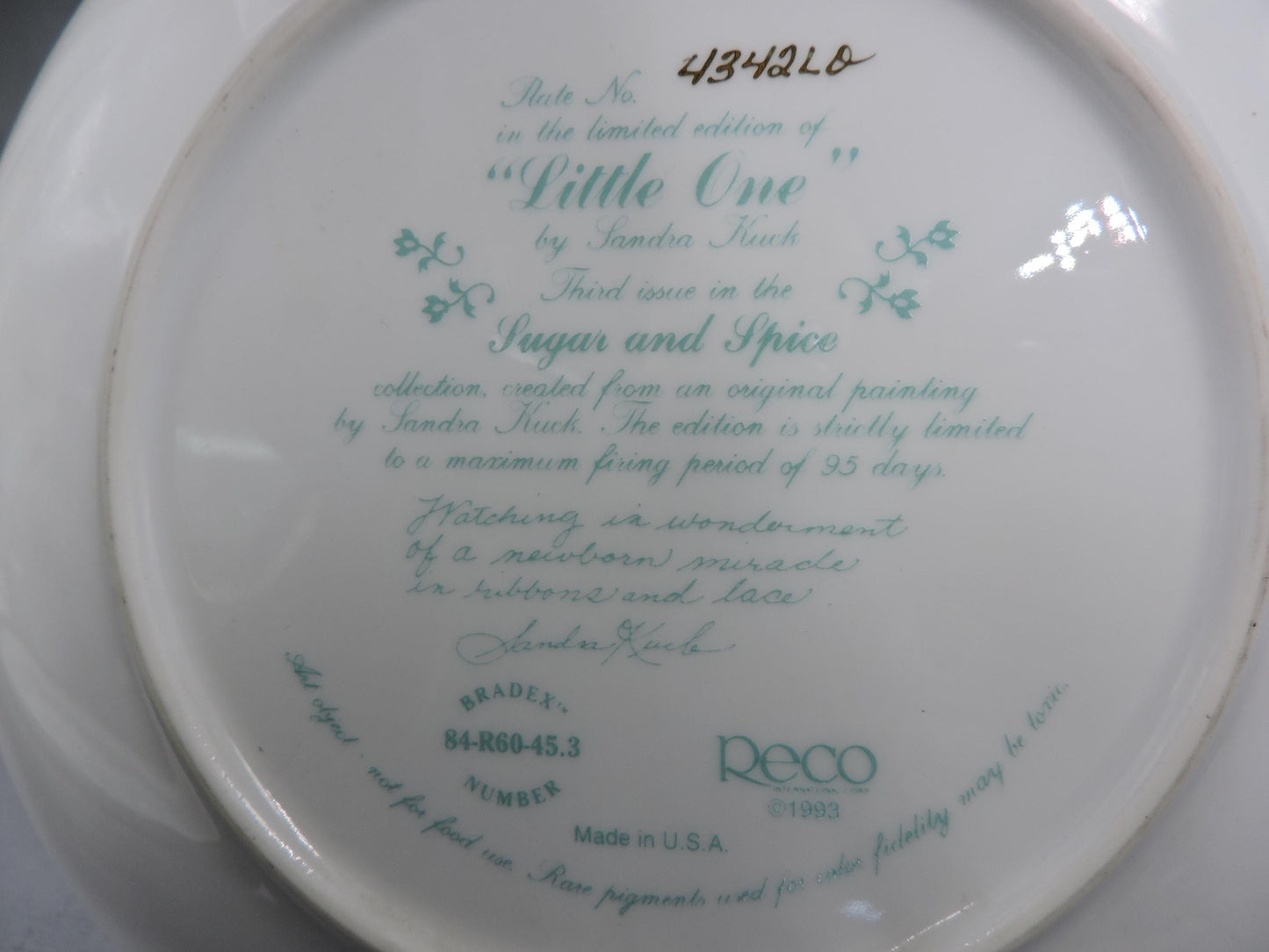 Sandra Kuck "Little One" wall deco plate #1322