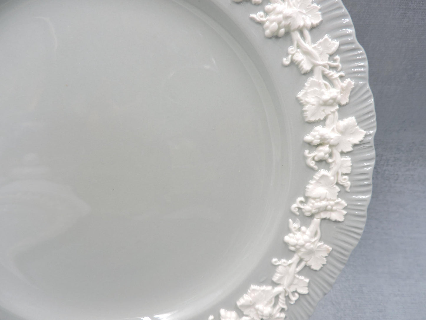 Wedgwood Queens ware Grey Shell Edge Luncheon Plate