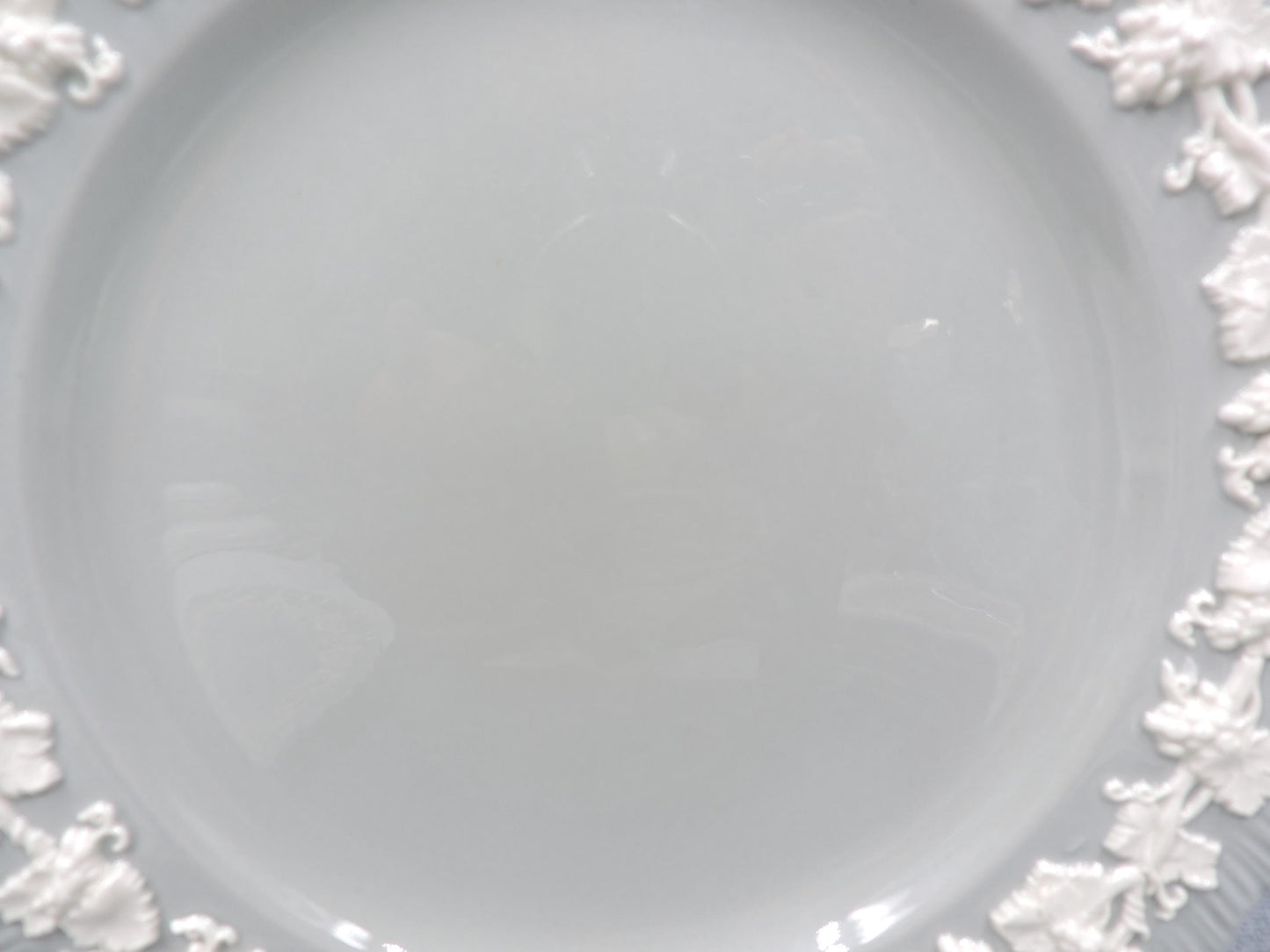 Wedgwood Queens ware Grey Shell Edge Luncheon Plate