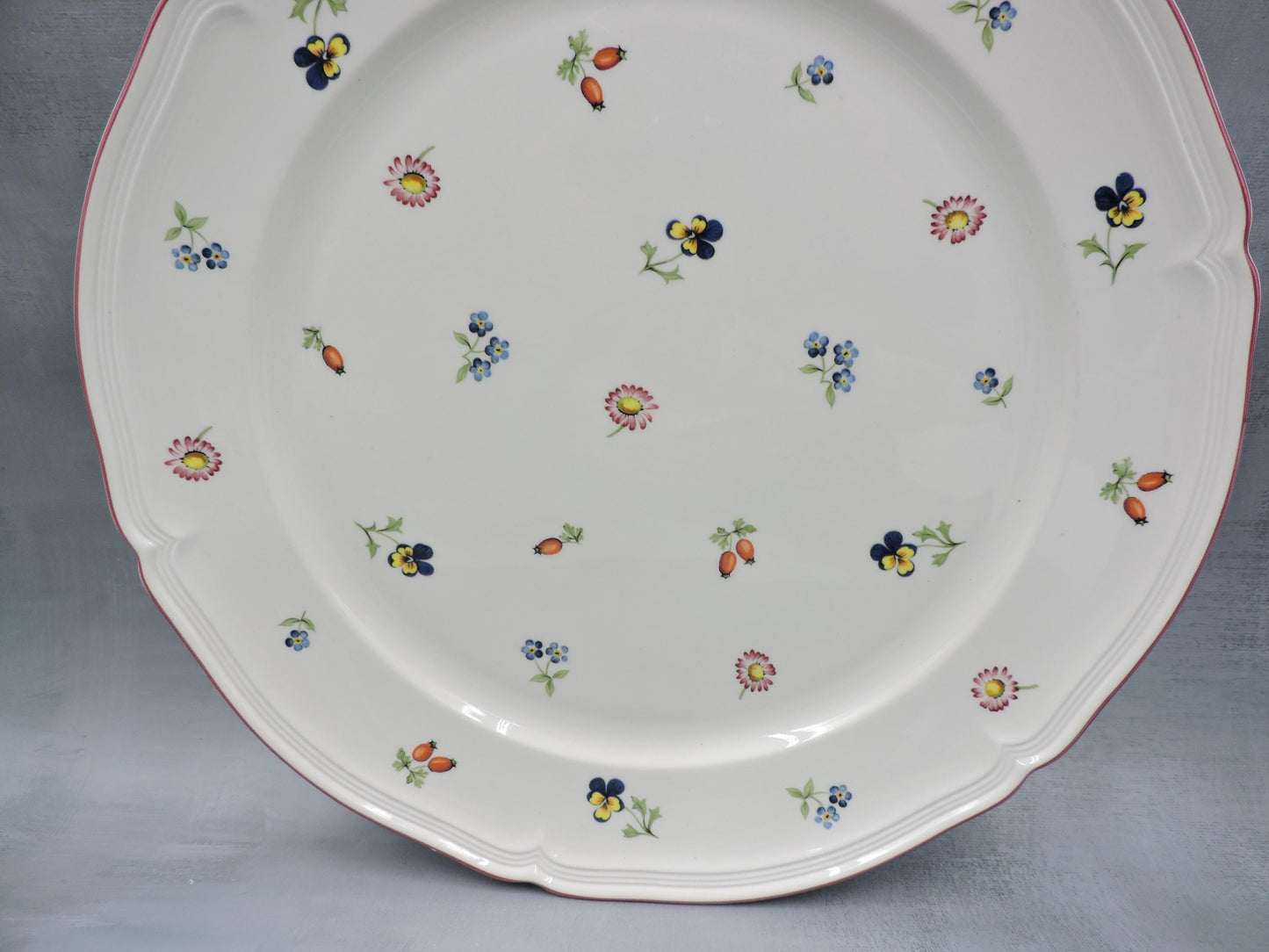 Villeroy and Boch Petite Fleur Buffe Plate