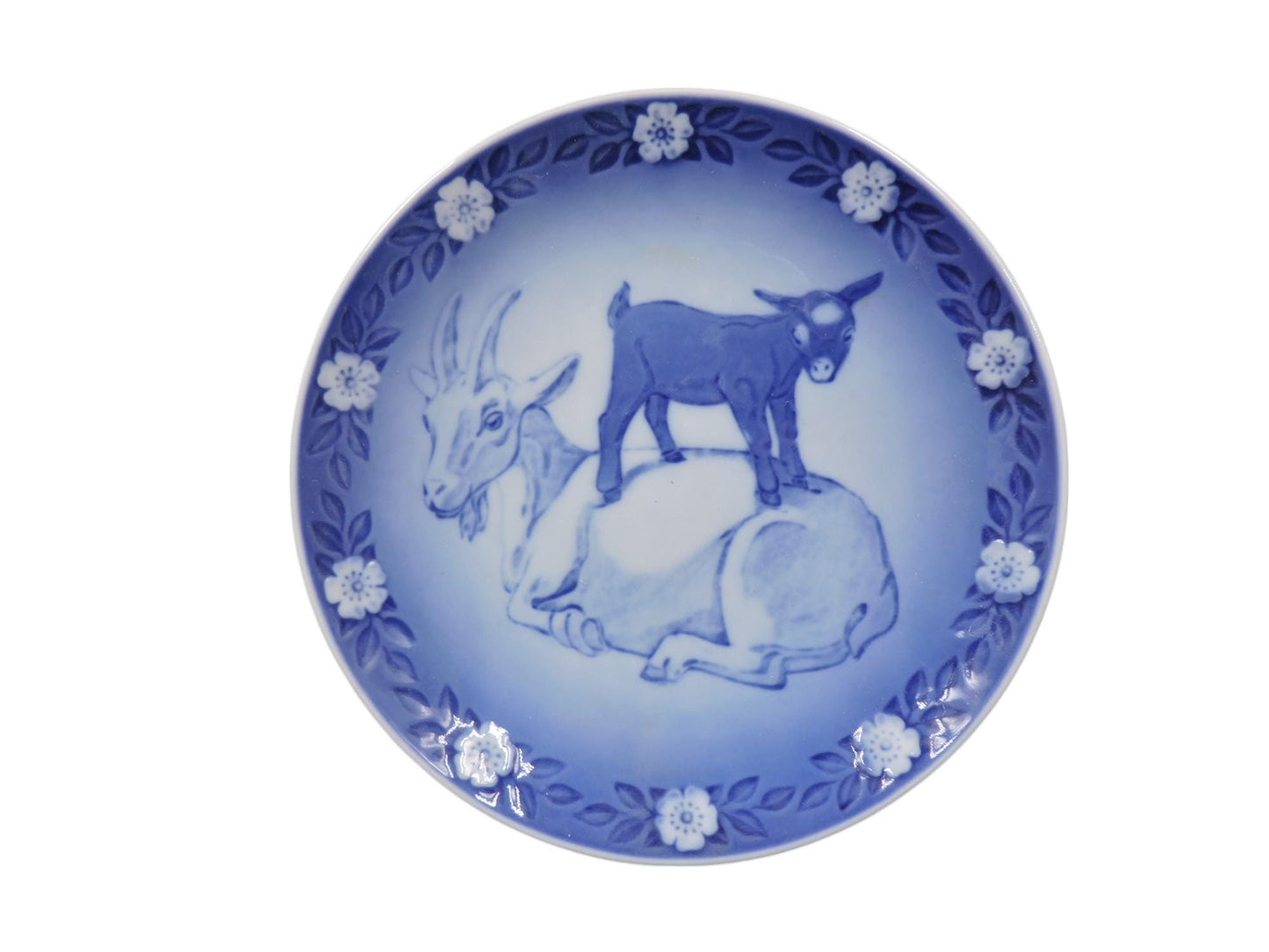 Bing & Grondahl Royal Copenhagen Denmark Plate Set of 3