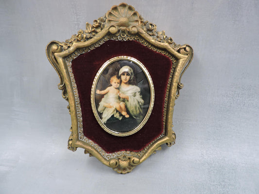 Lady Portrait with Baby Cameo Victorian Oval Dome Glass Frame