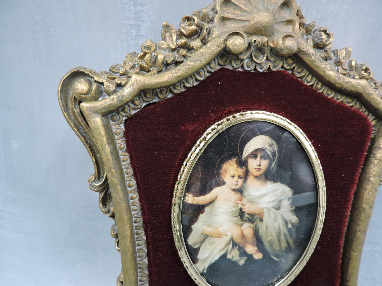 Lady Portrait with Baby Cameo Victorian Oval Dome Glass Frame