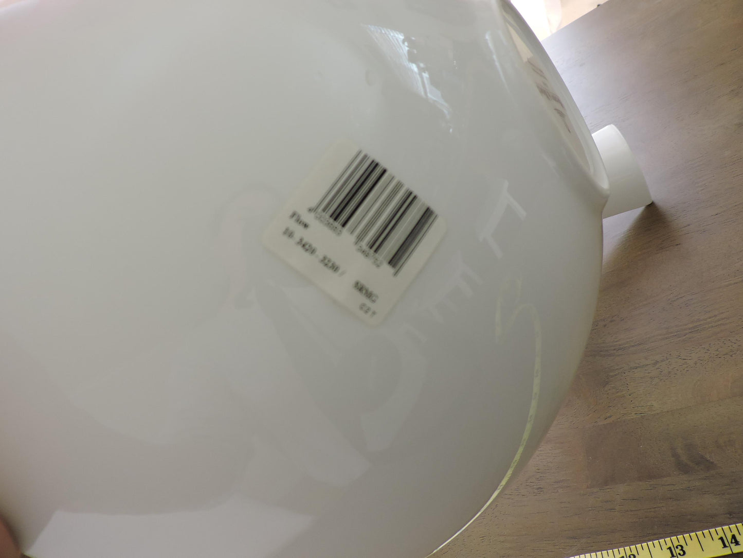 Villeroy & Boch Flow  Extra Large Salad Bowl with Handle, 60.75 oz, White