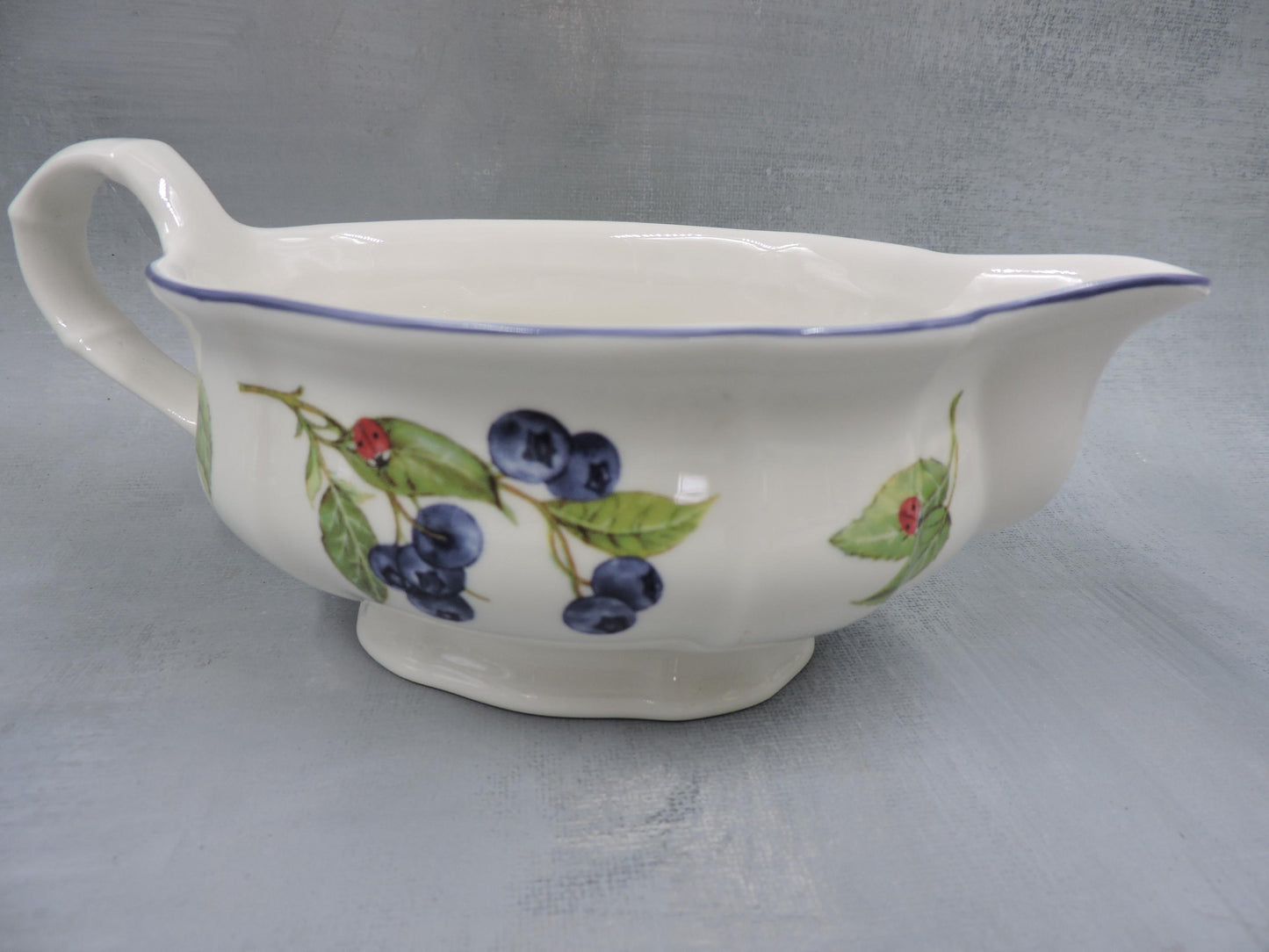 Villeroy and Boch Cottage Gravy boat