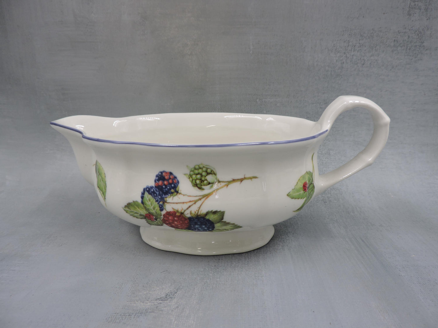 Villeroy and Boch Cottage Gravy boat