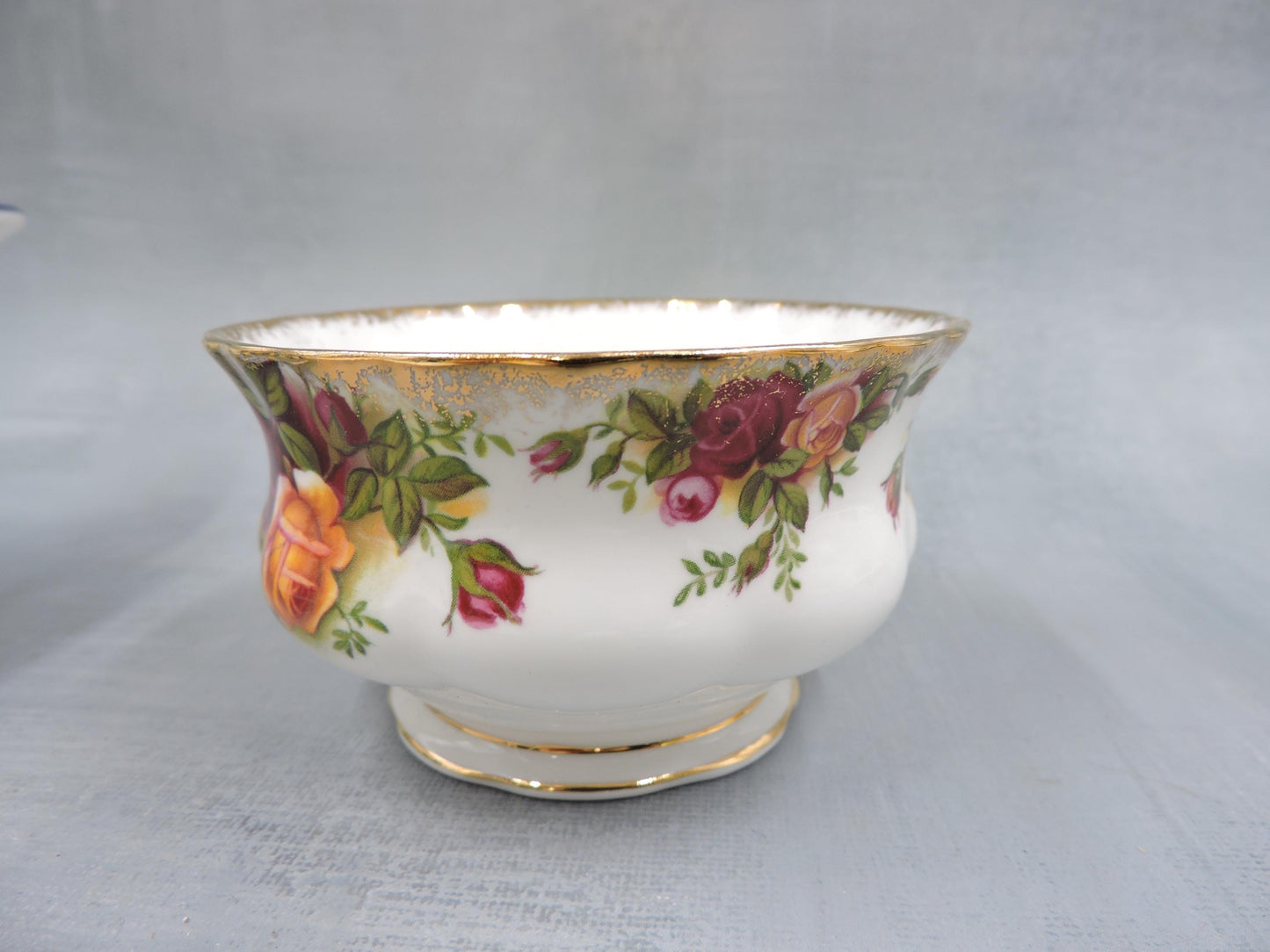 Royal Albert Old Country Roses Open Sugar bowl